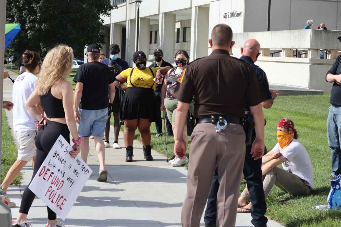 A group gathers in solidarity with Lincoln's unjustly arrested peaceful protesters.